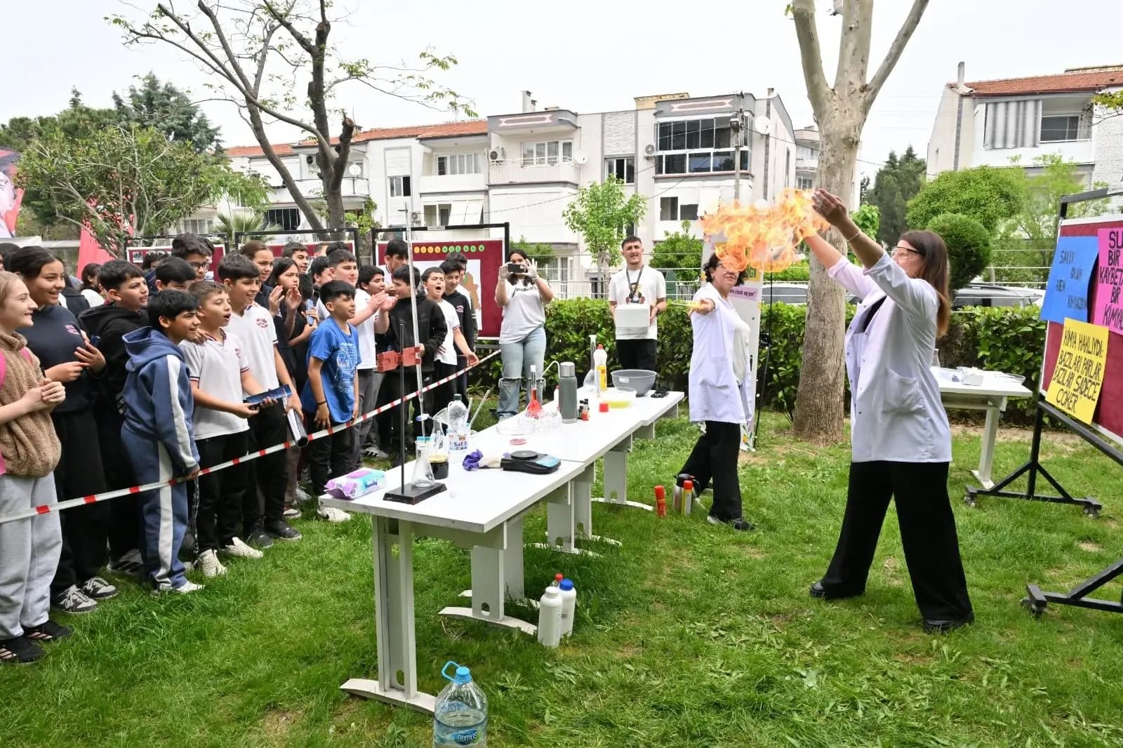 Manisa’da Bahar Şenliği Öğrencilerden Yoğun İlgi Gördü