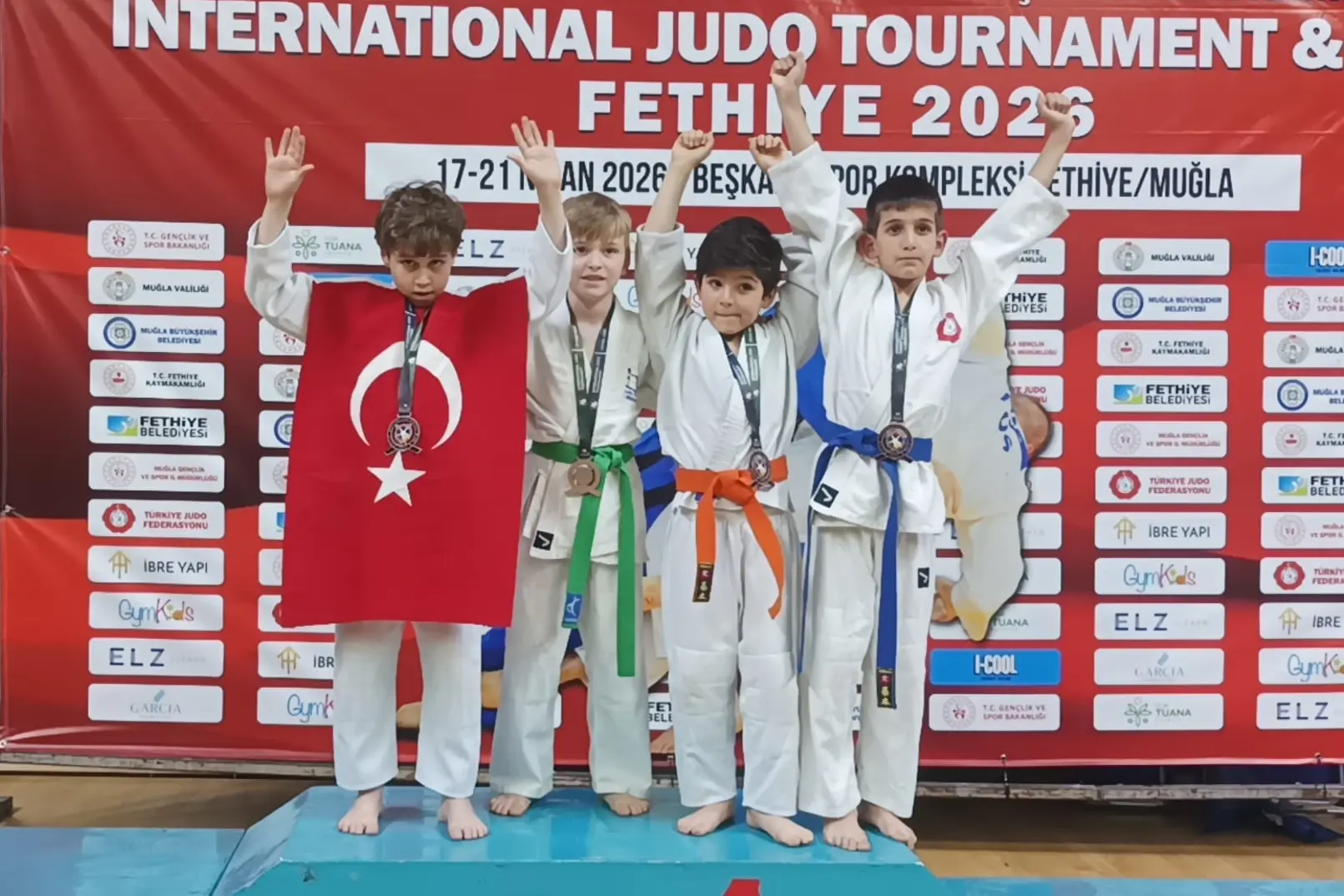 Kağıtspor 48 Branşta Türkiye’ye Örnek Olmaya Devam Ediyor